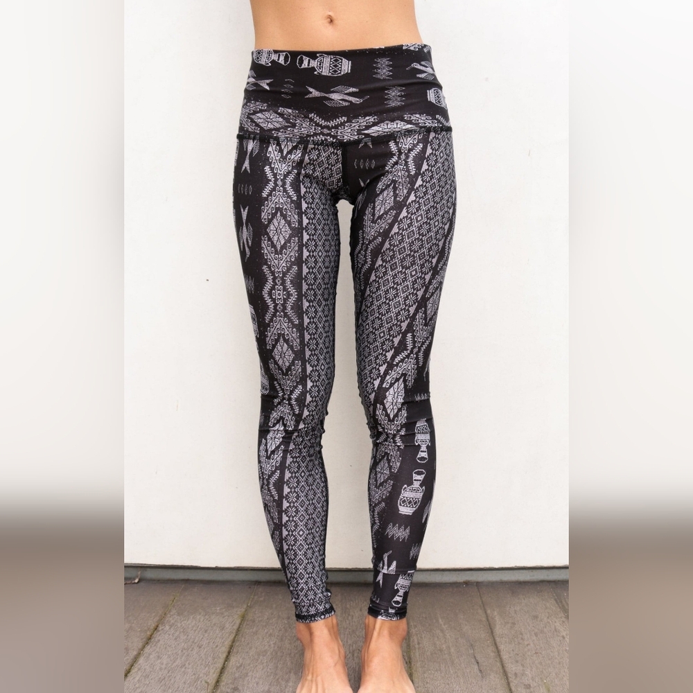 Teeki Monochrome Patterned Leggings